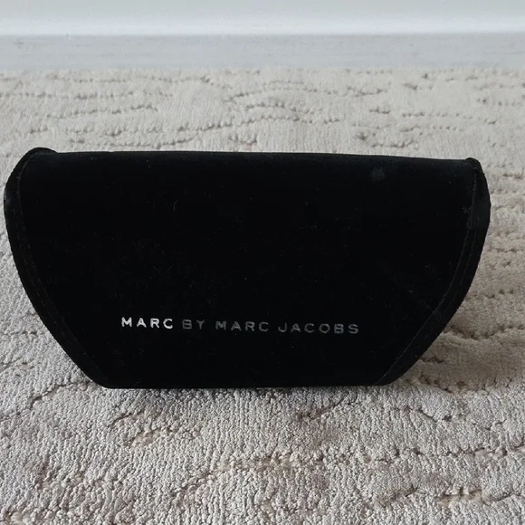 Marc By Marc Jacobs Black Sunglasses with Gold Detail - Picture 6 of 7